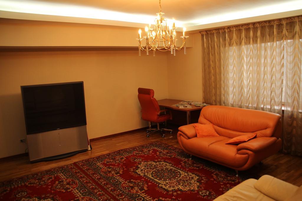 Ala Hostel Almaty Exterior photo